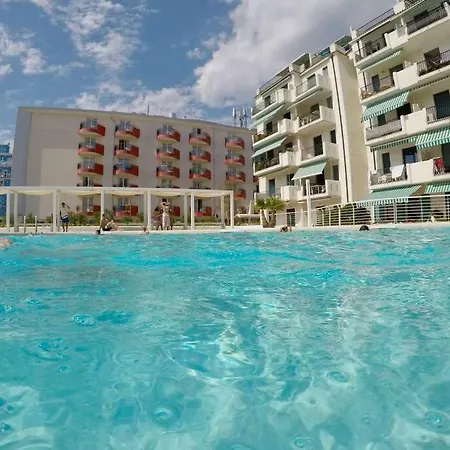 Appartamento El Palmar Vista-mare E Vista-piscina Lido di Jesolo